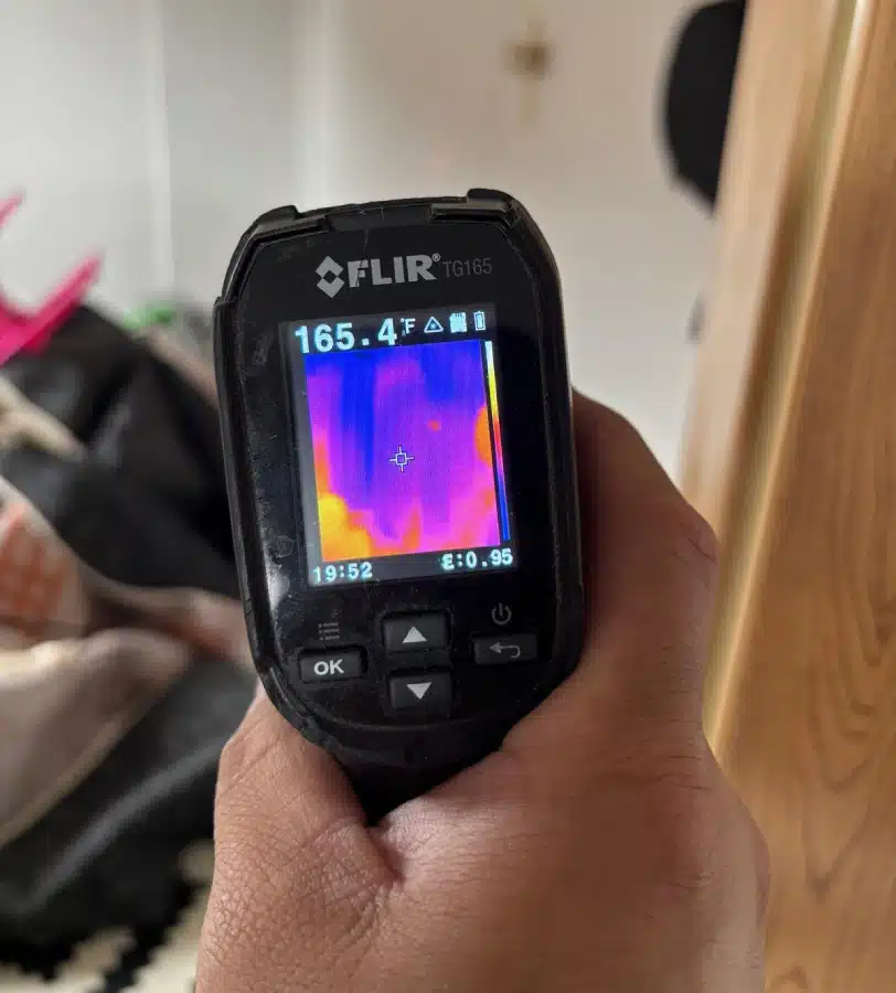 bugs-heat-terminator-technician-temperature-measurement-North-York