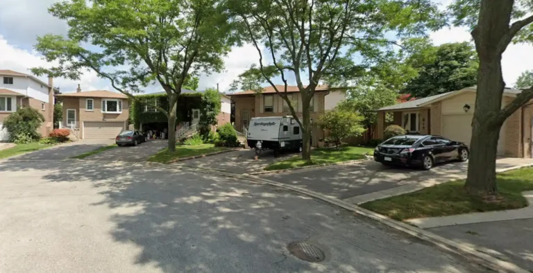 612 Foster Ct 